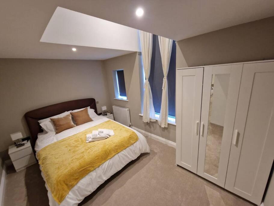 הוילה אדמונטון Stunning Newbuilt 3 Bed House Sleeps 9 מראה חיצוני תמונה